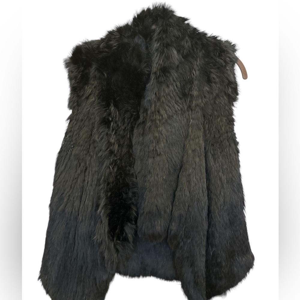 Women black faux fur vest